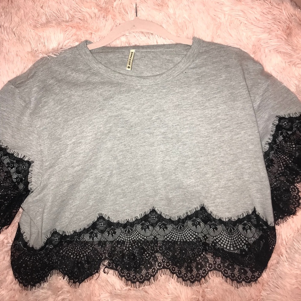 LF Emma and Sam crop top